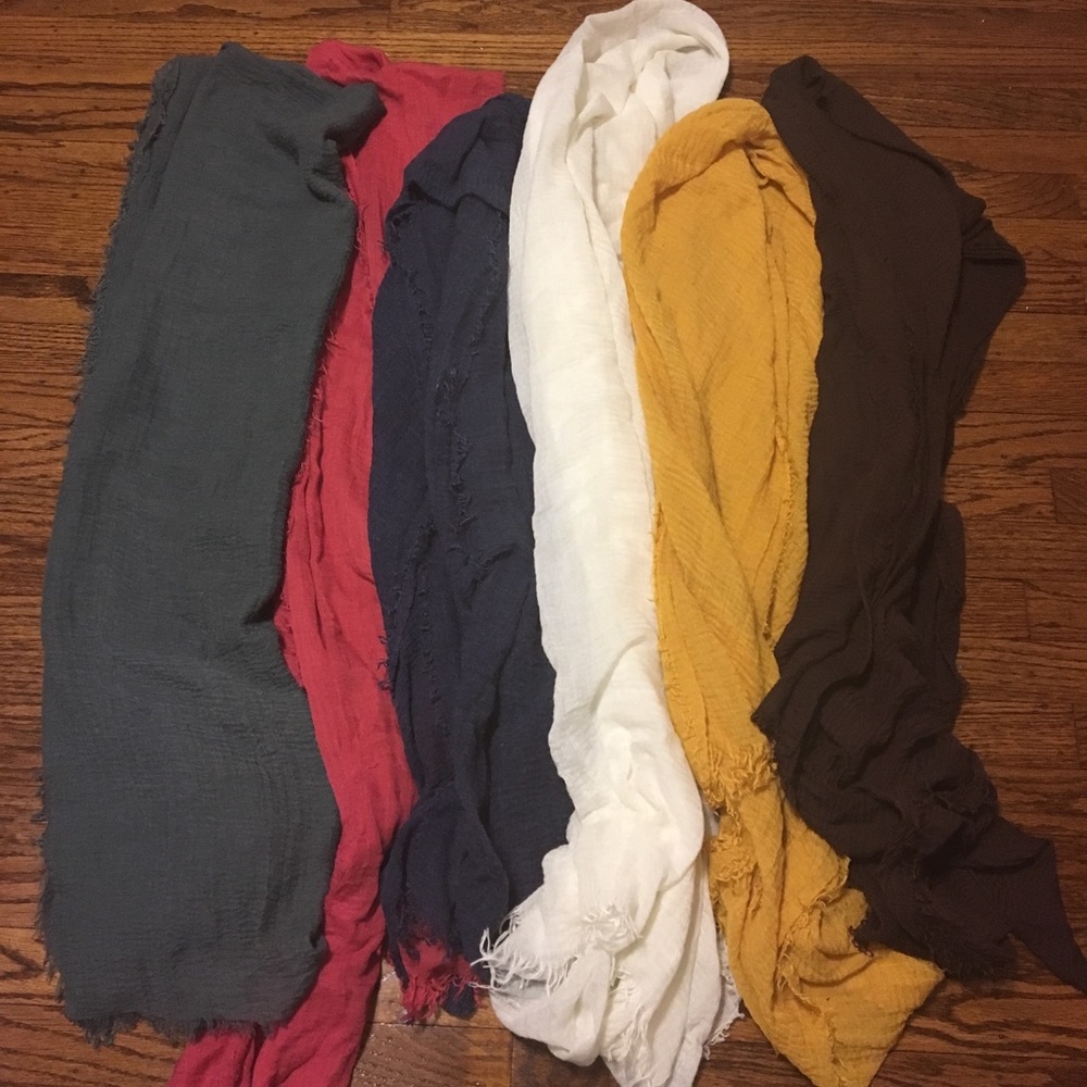 *****SOLD******Hijab/Scarf Bundle